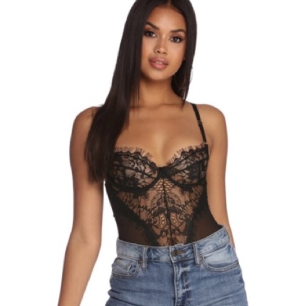 🌼SELLING IN BUNDLE ONLY🌼Windsor Black Lace Bodysuit 🌼🌼